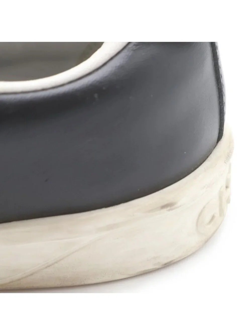 Chanel CC Logo Rubber Tag Low Cut Sneakers Black